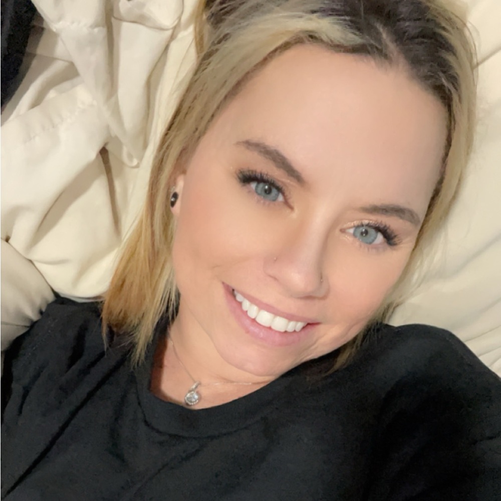 Meet your Posher, Holly